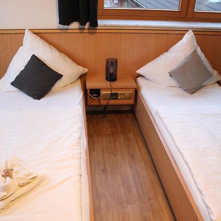 Olympia Hotel & Restaurant Inden Екстериор снимка