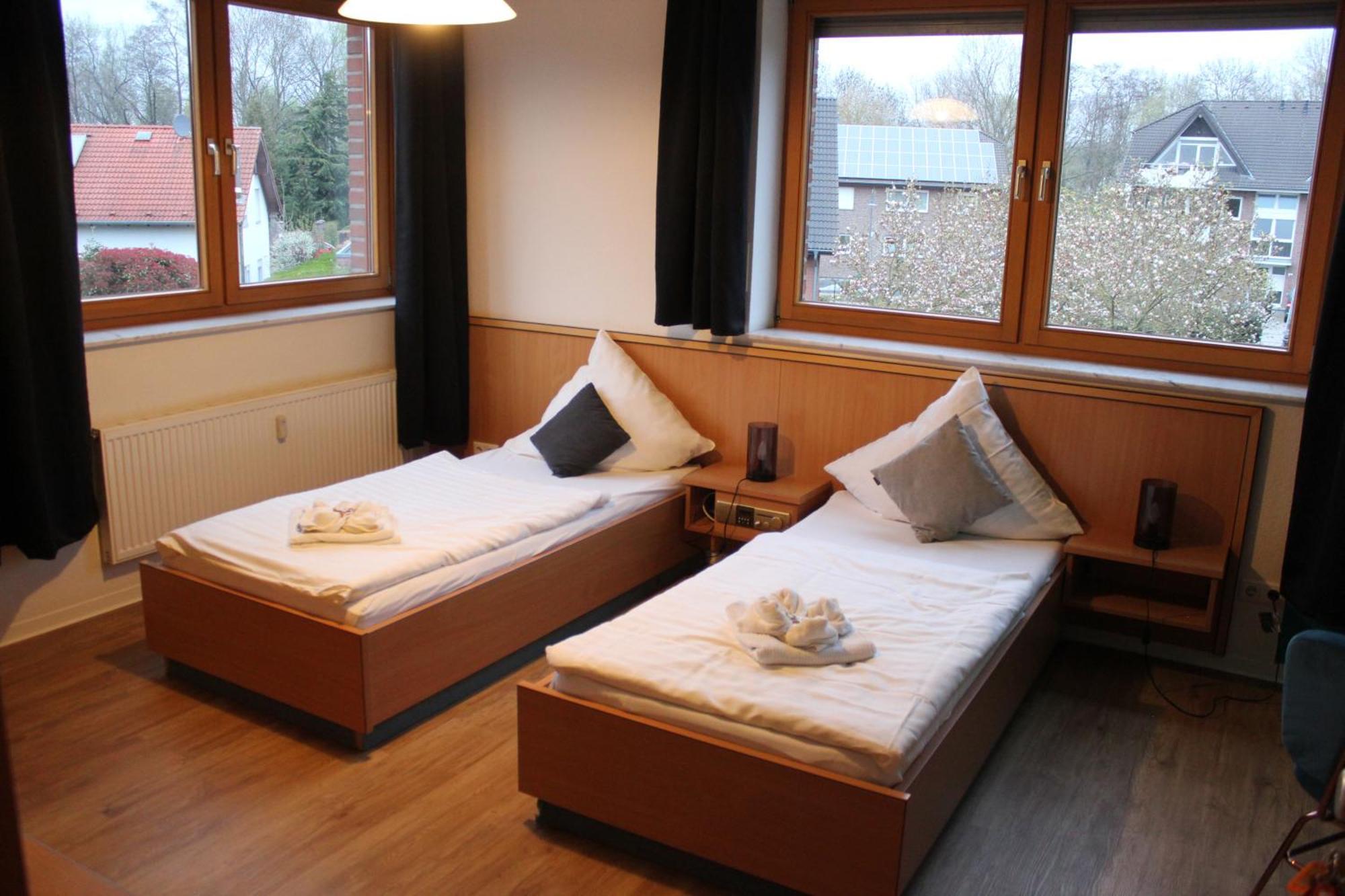 Olympia Hotel & Restaurant Inden Екстериор снимка