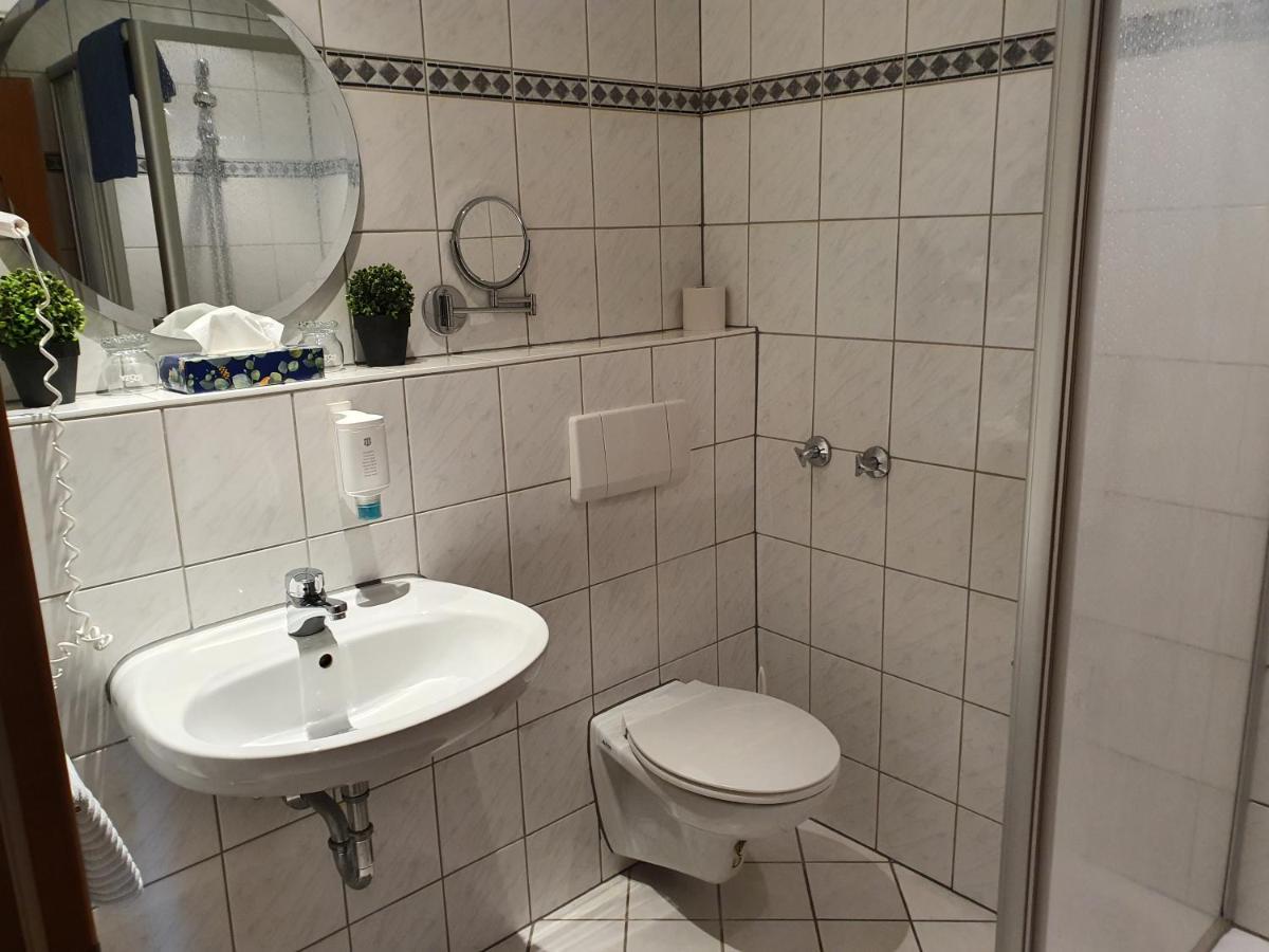 Olympia Hotel & Restaurant Inden Екстериор снимка