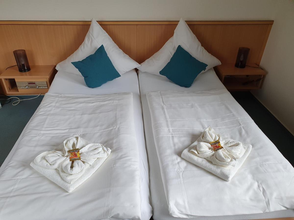 Olympia Hotel & Restaurant Inden Екстериор снимка